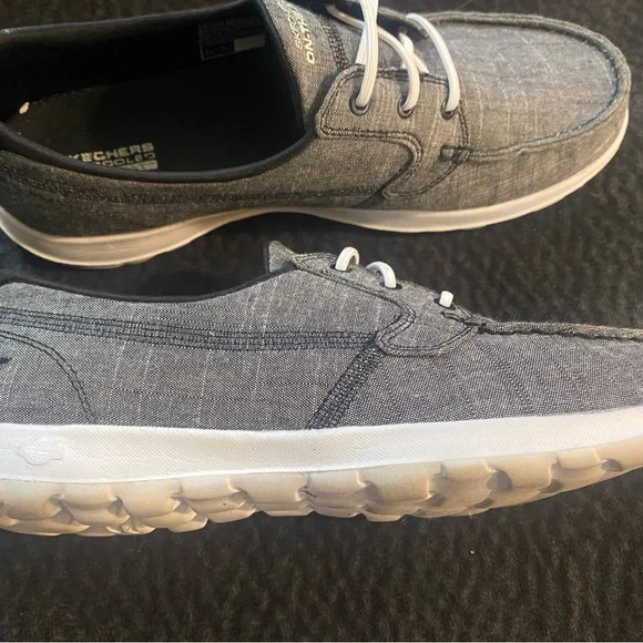 Sketchers shoes - Picture 2 of 2